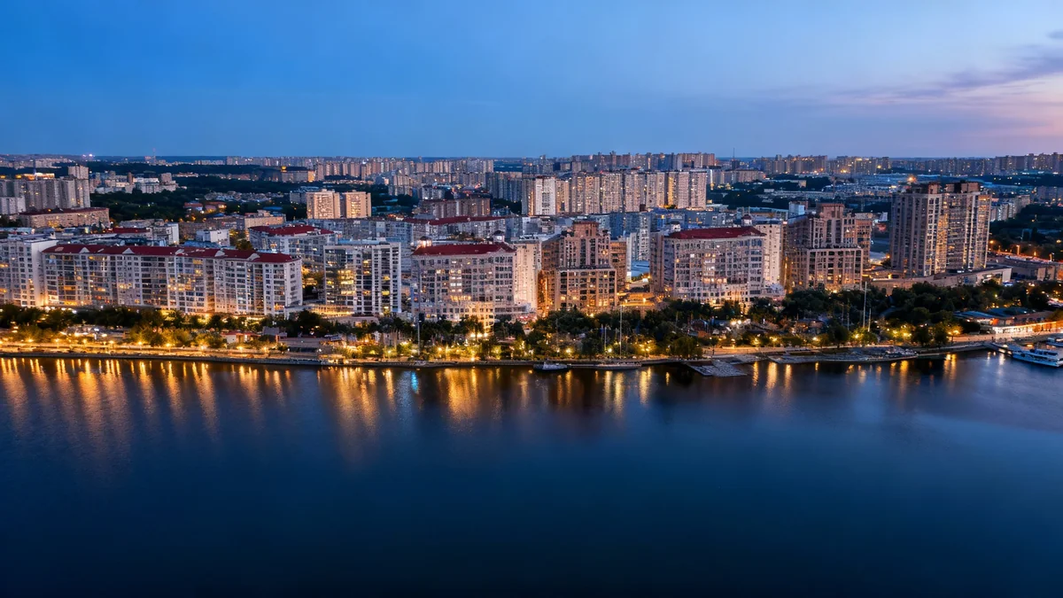 US Luxury Home Prices Surge, Outpacing Broader Market